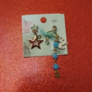 Non-matching unicorn dangle earring